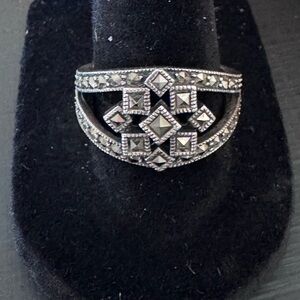 Elegant Silver Marcasite Geometric Ring